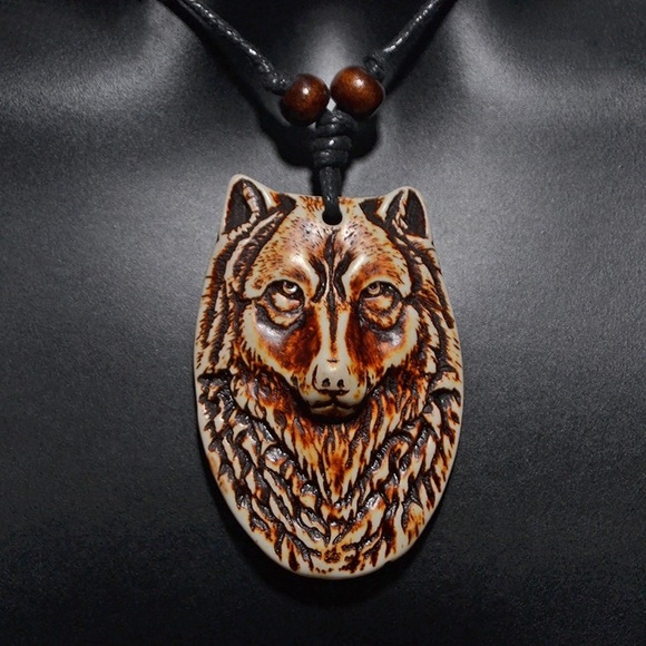New Unisex Handmade Bohemian Hawaiian Tribal Wolf Amulet Wood & Resin Necklace - Picture 4 of 8